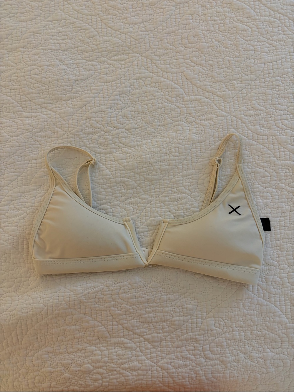 Boutine LA white Bikini Top with Front V Detail